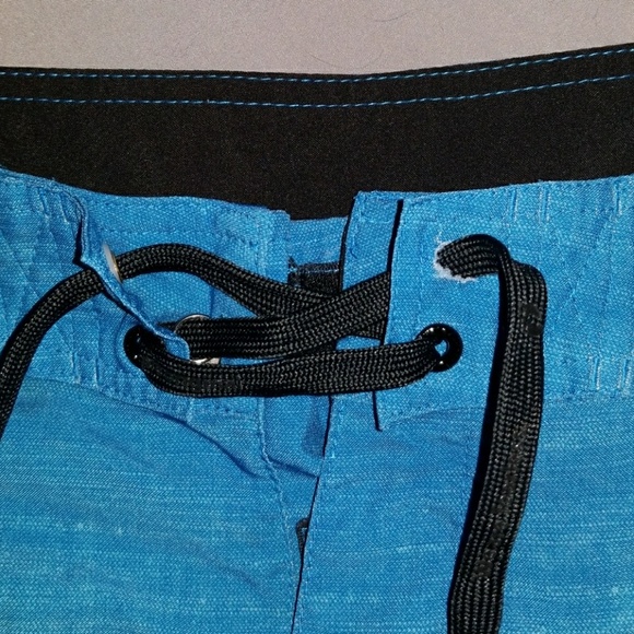 Hang Ten board shorts - Picture 2 of 3